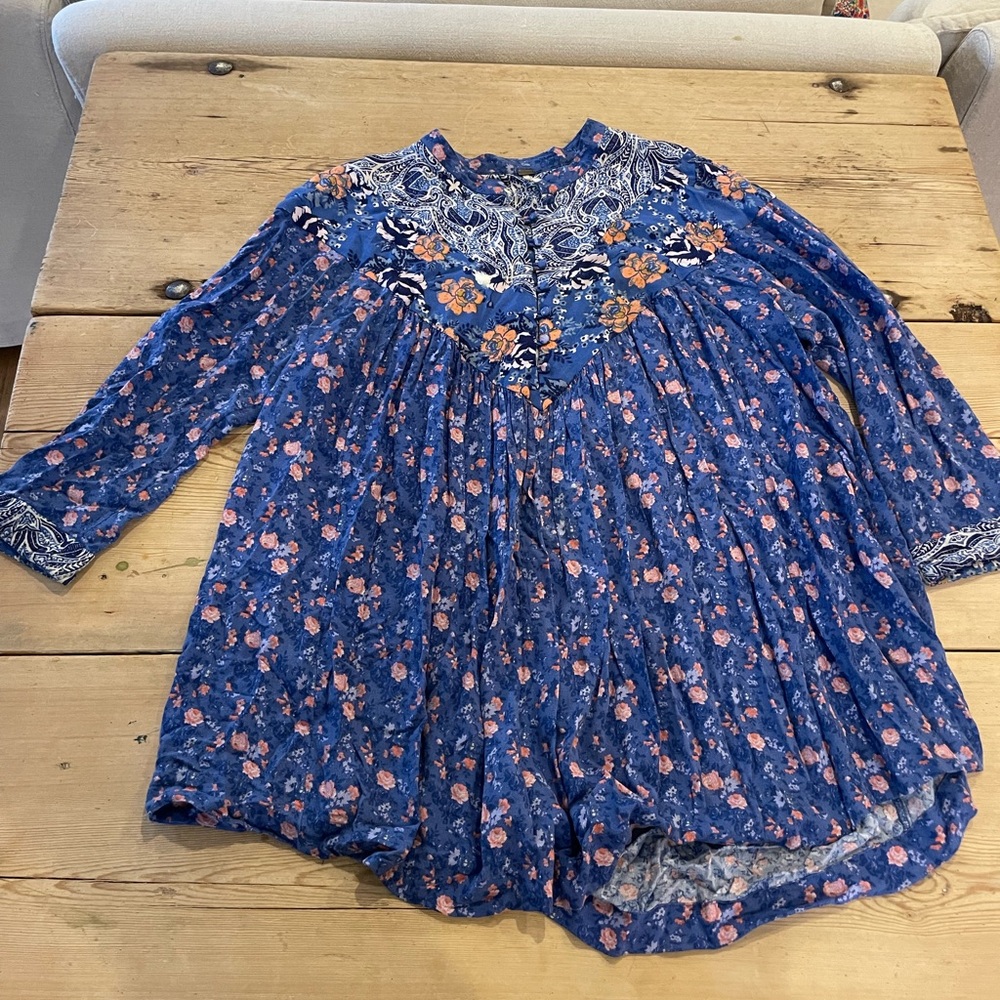 Free people peasant style tunic size medium